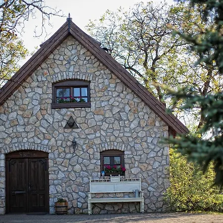 Dioliget - Diofacska Preshaz Gasthof Lovasberény