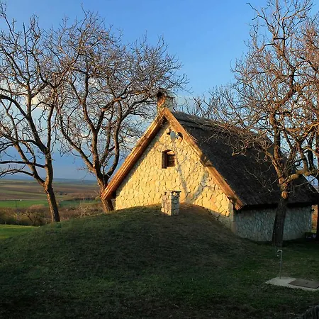 Gasthof Dioliget - Diofacska Preshaz Lovasberény